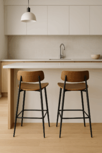 Hauteur de bar idéale dans une cuisine moderne avec tabourets ergonomiques